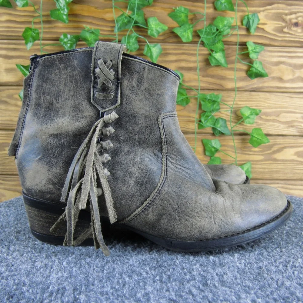 Very Volatile Distressed Gray Leather Fringe Western‎ Ankle Boots - Women's 7.5